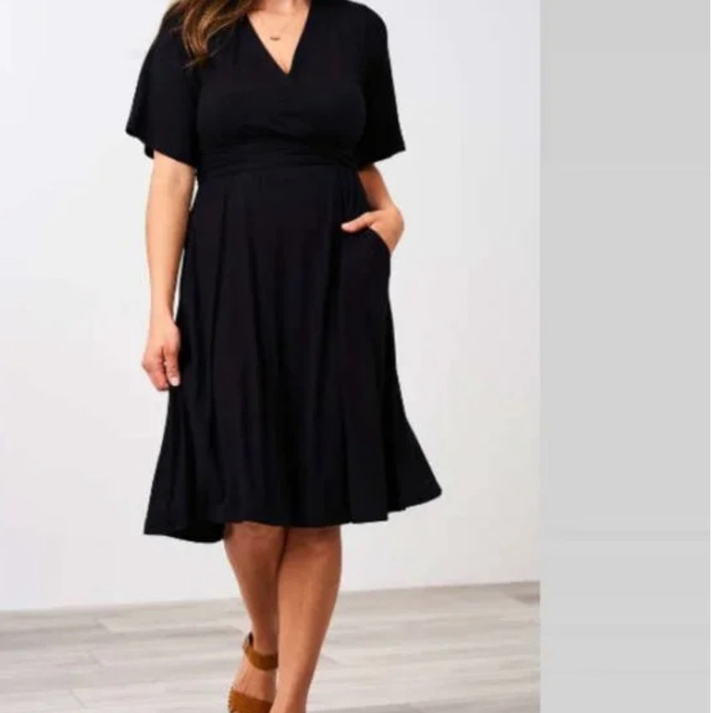 Latched Mama Nursing Midi Wrap Dress in Black Size XS